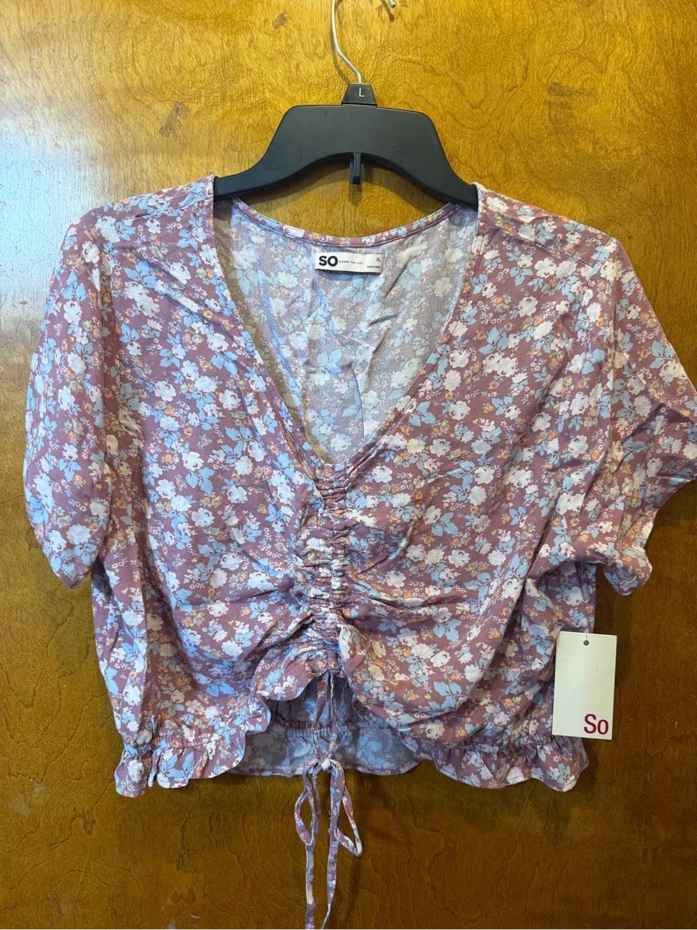 SO Women’s XL Purple Floral V-Neck Short Sleeve Ruched Drawstring Crop Top